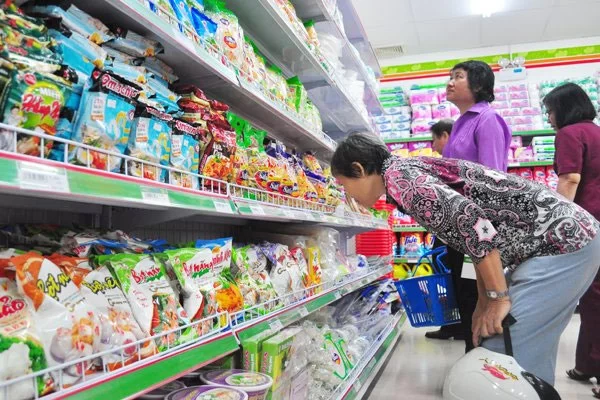 Ngành FMCG tại Việt Nam đang phát triển mạnh nên có sự cạnh tranh rất gay gắt giữa các thương hiệu